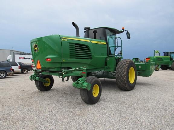 Image of John Deere W235 equipment image 4