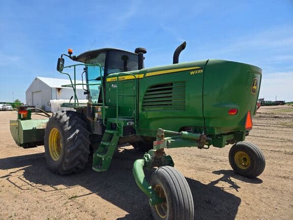 Image of John Deere W235 Image 1