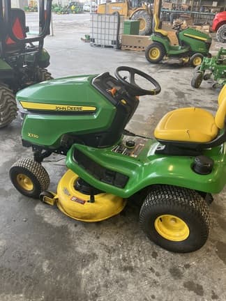 Image of John Deere X330 equipment image 1
