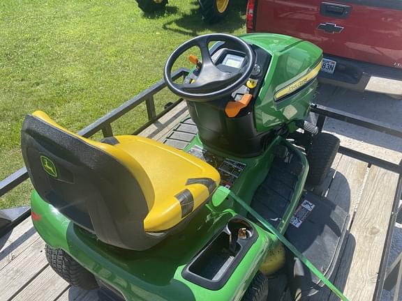 Image of John Deere X330 equipment image 2