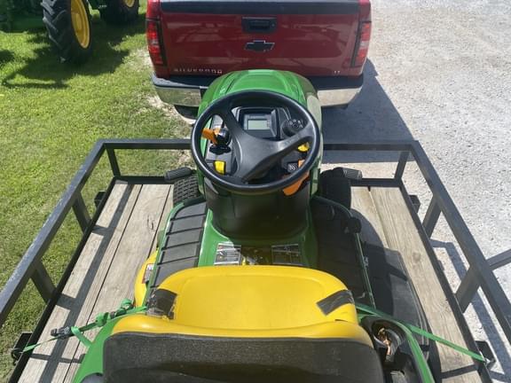 Image of John Deere X330 equipment image 3