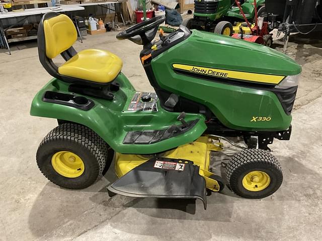 Image of John Deere X330 equipment image 1