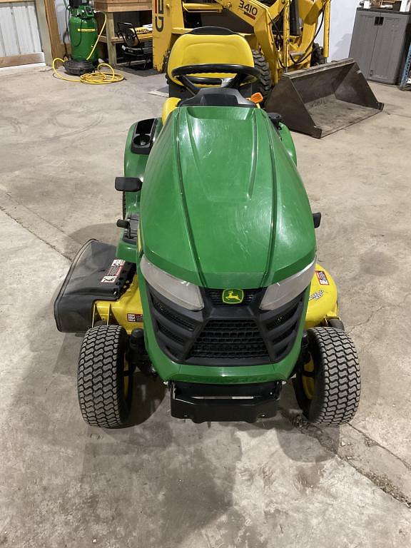 Image of John Deere X330 equipment image 2