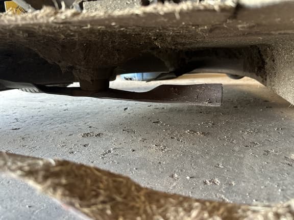 Image of John Deere X350 equipment image 4