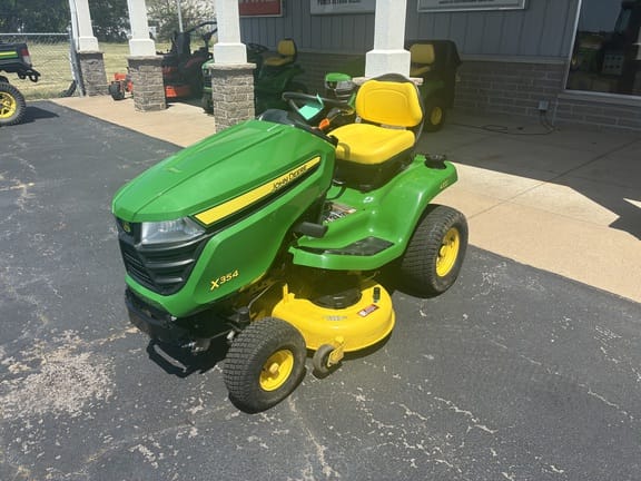 2016 John Deere X354 Equipment Image0