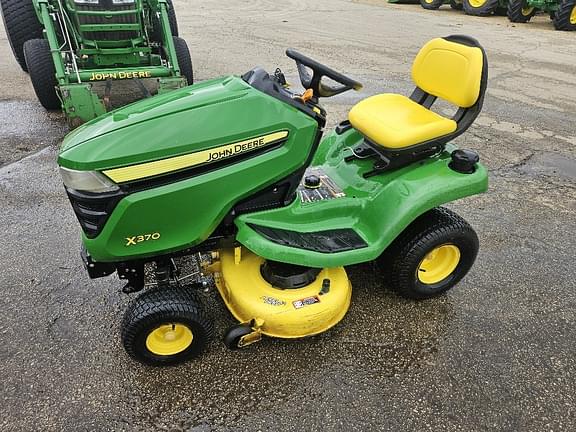 Image of John Deere X370 Primary image