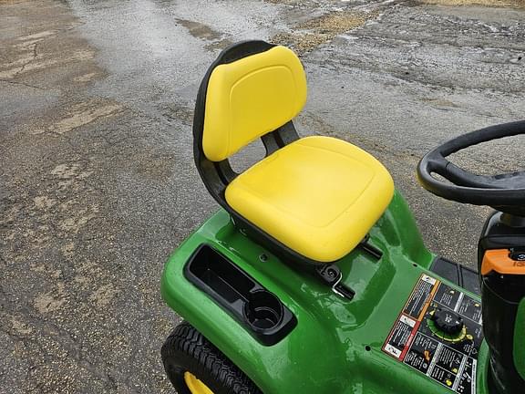 Image of John Deere X370 equipment image 4