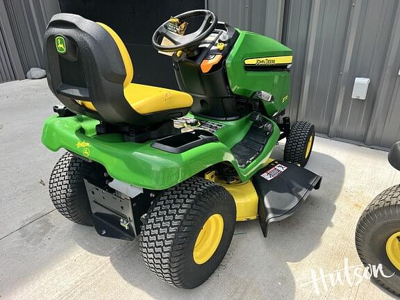Image of John Deere X370 equipment image 2