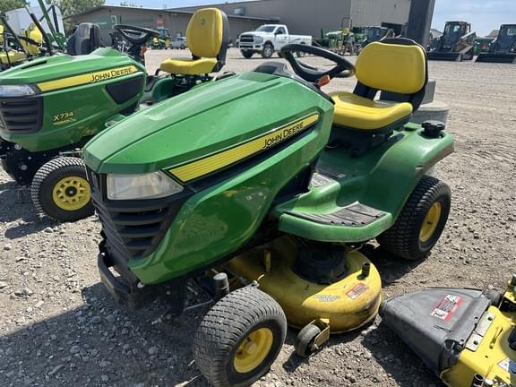 Image of John Deere X370 equipment image 1