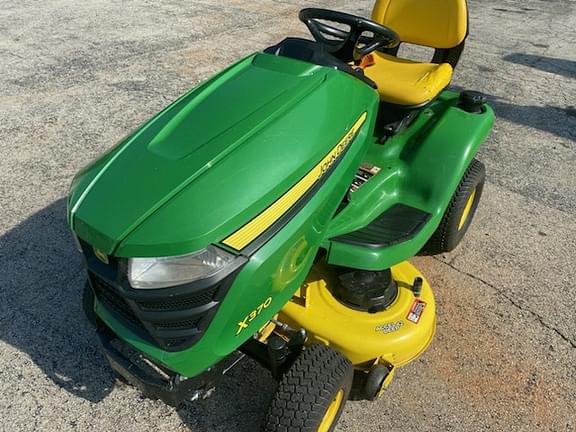 Image of John Deere X370 equipment image 1