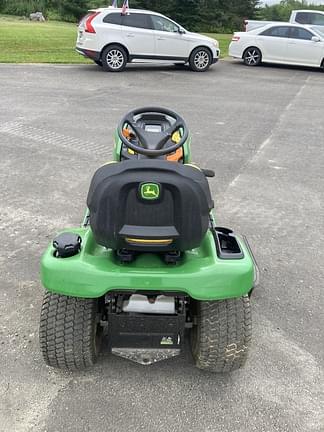 Image of John Deere X370 equipment image 3