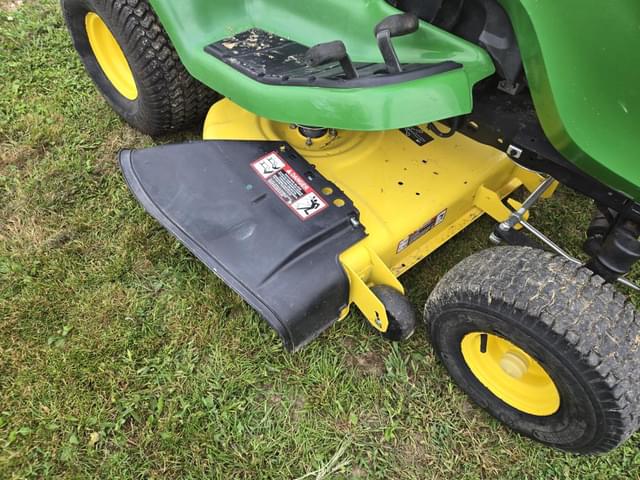 Image of John Deere X370 equipment image 4
