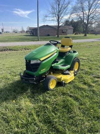 2016 John Deere X380 Equipment Image0