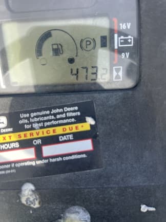 Image of John Deere X380 equipment image 4