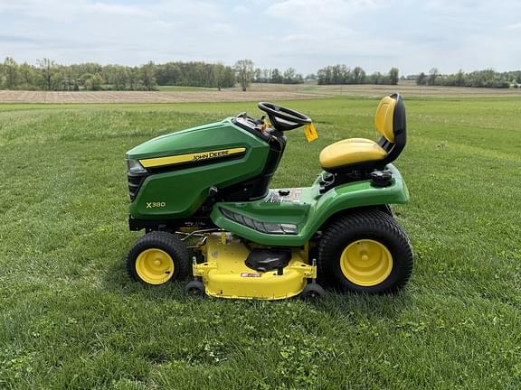 Image of John Deere X380 equipment image 3