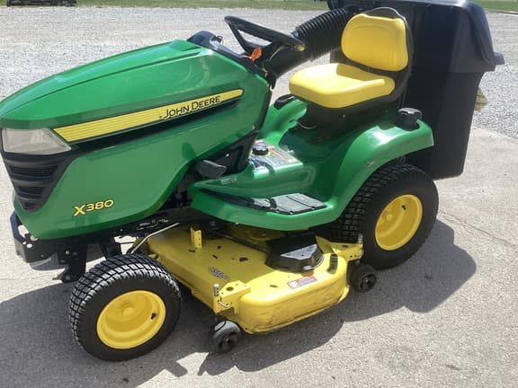 Image of John Deere X380 equipment image 3