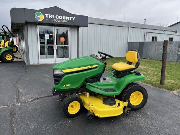 2016 John Deere X380 Equipment Image0