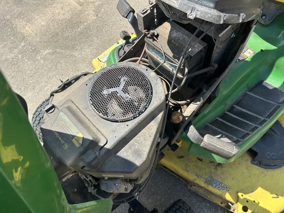 Image of John Deere X380 equipment image 3