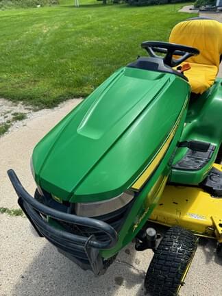 Image of John Deere X380 equipment image 1