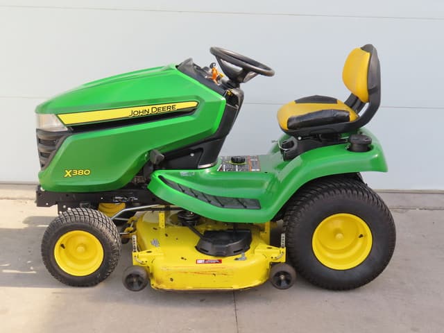 Image of John Deere X380 equipment image 3