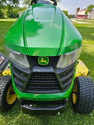 Image of John Deere X380 equipment image 3