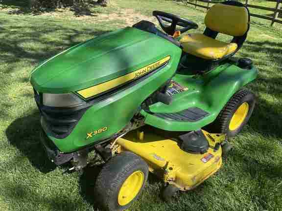 2016 John Deere X380 Equipment Image0
