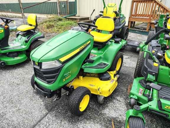 Image of John Deere X380 equipment image 1