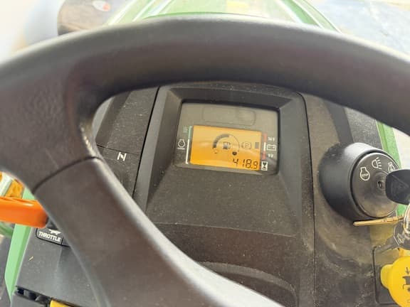Image of John Deere X380 equipment image 3
