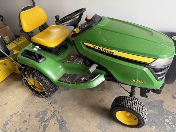 2016 John Deere X380 Equipment Image0