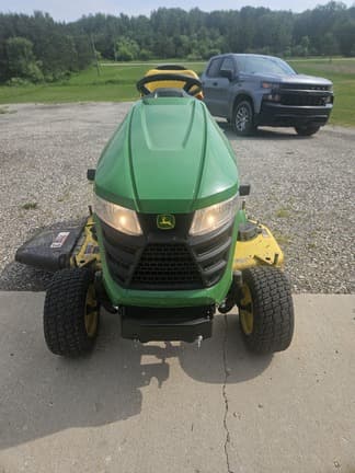 Image of John Deere X380 equipment image 4