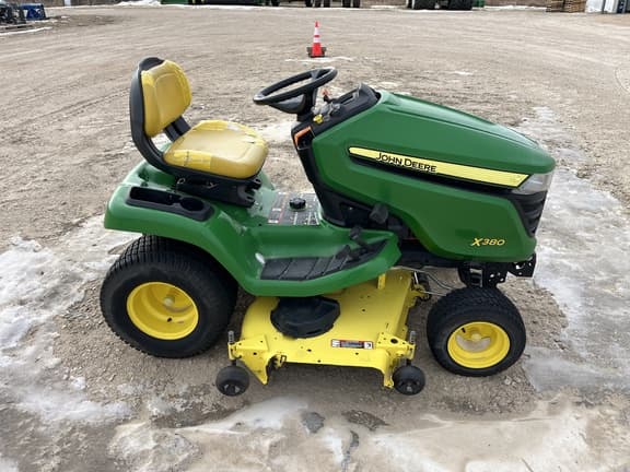 Image of John Deere X380 equipment image 3