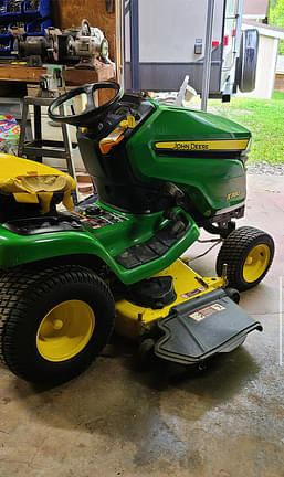 Image of John Deere X380 equipment image 3
