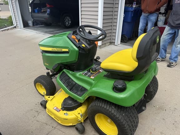 Image of John Deere X380 equipment image 2