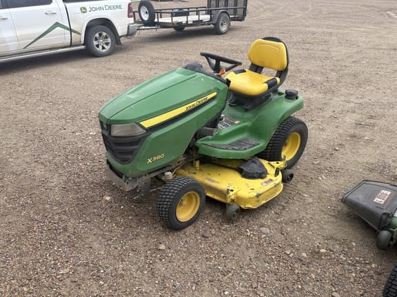 Image of John Deere X380 equipment image 1