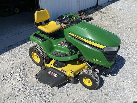 Image of John Deere X384 equipment image 3