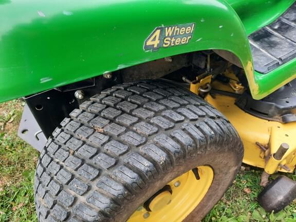 Image of John Deere X384 equipment image 4