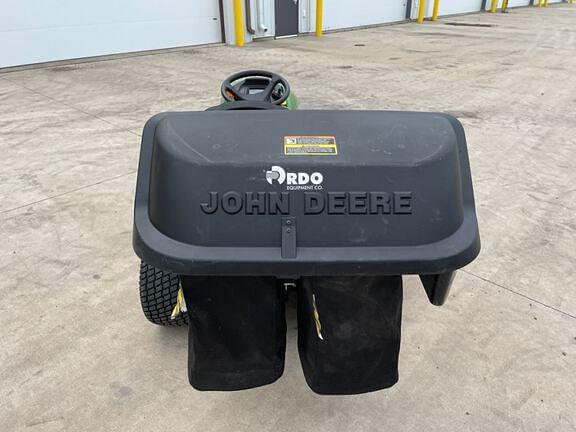 Image of John Deere X384 equipment image 3