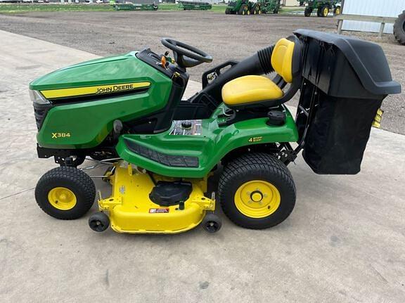 Image of John Deere X384 equipment image 1