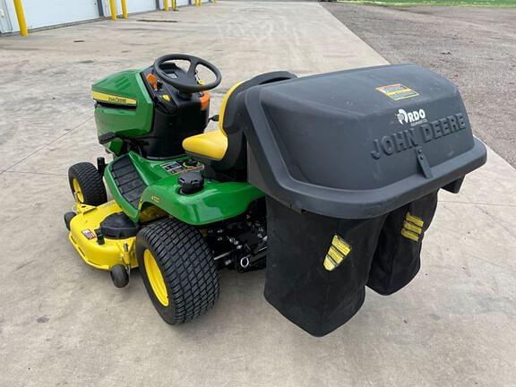 Image of John Deere X384 equipment image 2