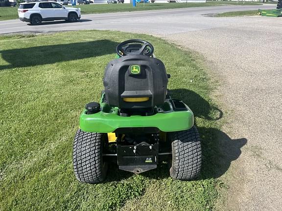 Image of John Deere X384 equipment image 1