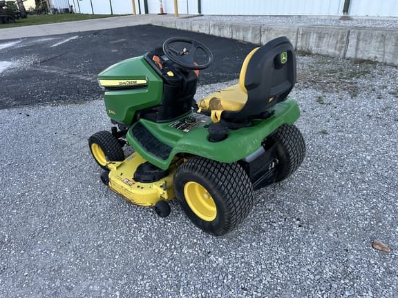 Image of John Deere X390 equipment image 3