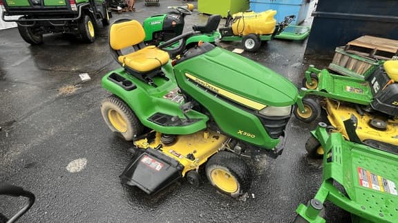 Image of John Deere X390 equipment image 1