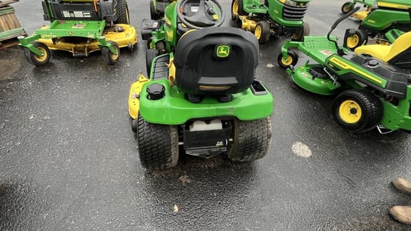 Image of John Deere X390 equipment image 3