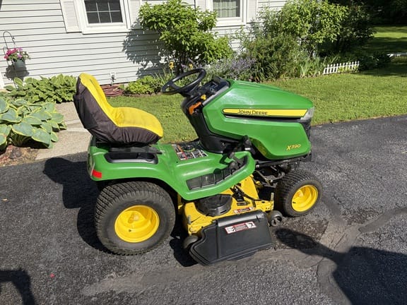 2016 John Deere X390 Equipment Image0