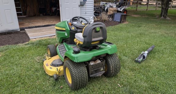 Image of John Deere X390 equipment image 3