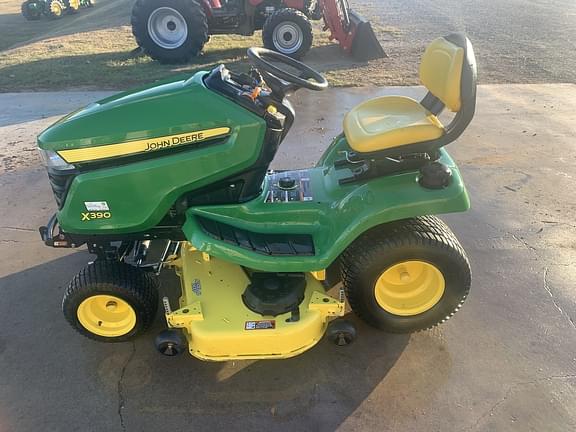 Image of John Deere X390 equipment image 2