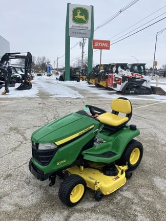 2016 John Deere X390 Equipment Image0