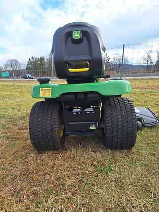 Image of John Deere X390 equipment image 3