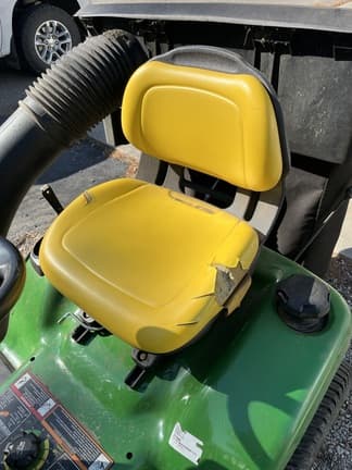 Image of John Deere X390 equipment image 2