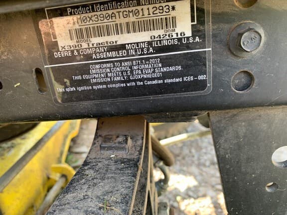 Image of John Deere X390 equipment image 4